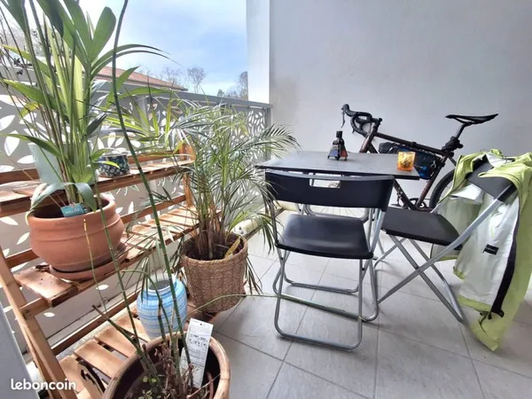 Charmant T2 au coeur de St Esprit (terrasse + parking)