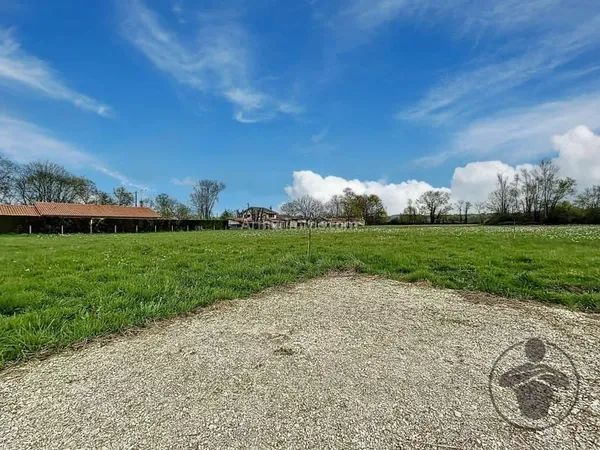 Terrain à bâtir de 1 060 m² - Étude de sol réalisée