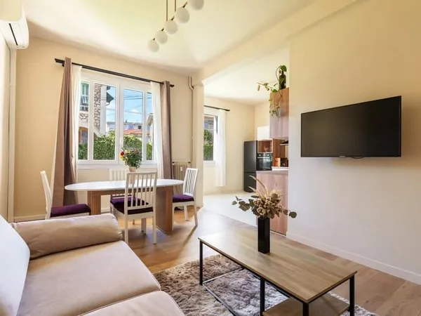 Nice-Valrose - Cosy appartement 3 pièces rénové avec cave
