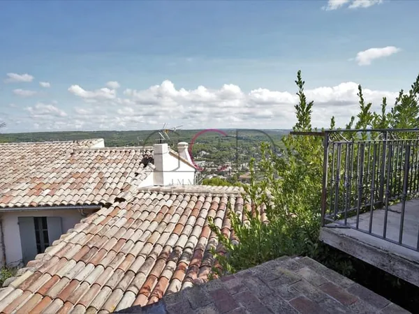 Maison de village T4 89m2 en plein coeur du vieux village de Ventabren