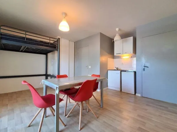 Appartement RENNES PATTON / BELLENGERAIS 1 pièce(s) 21 m2 + par