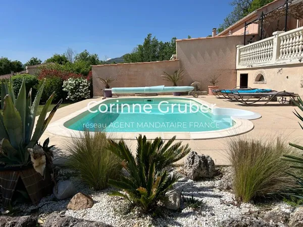 EXCLUSIVITÉ – Maison de type 4/5 de 112 m² avec garage et piscine