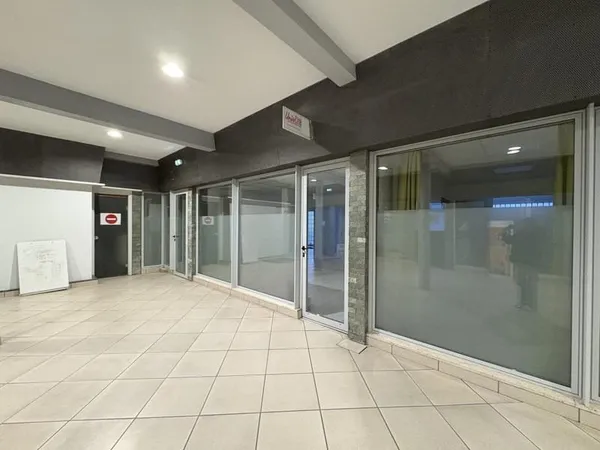 Local professionnel - 115m² - Le Puy-en-Velay