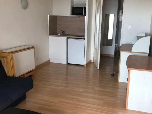 Studio meublé rue des Ponts de Cé