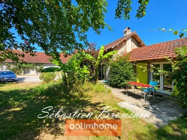 À vendre - Ensemble immobilier au coeur de la campagne jurassienne