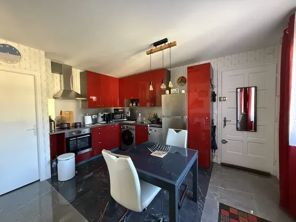 À vendre Vente en viager d'un appartement de type F2 avec