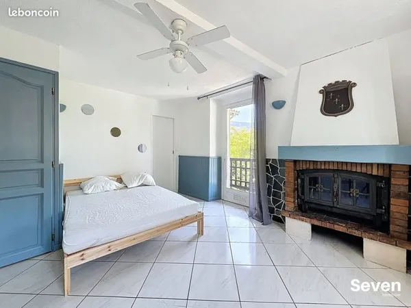 Studio 1 pièce 25 m²