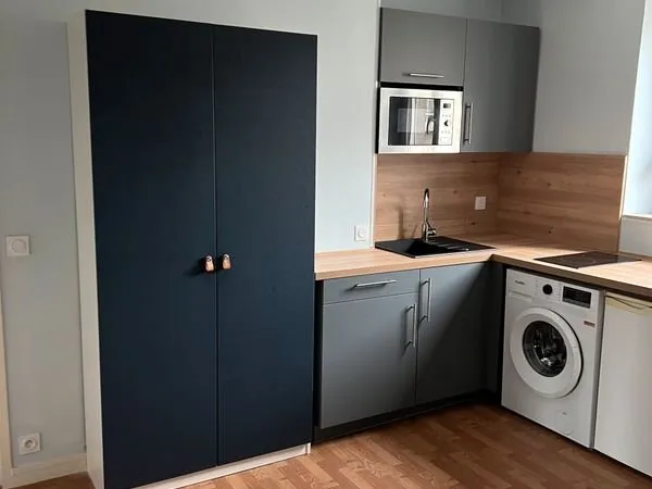 Studio meuble 19m2, centre ville, 480 charges comprises