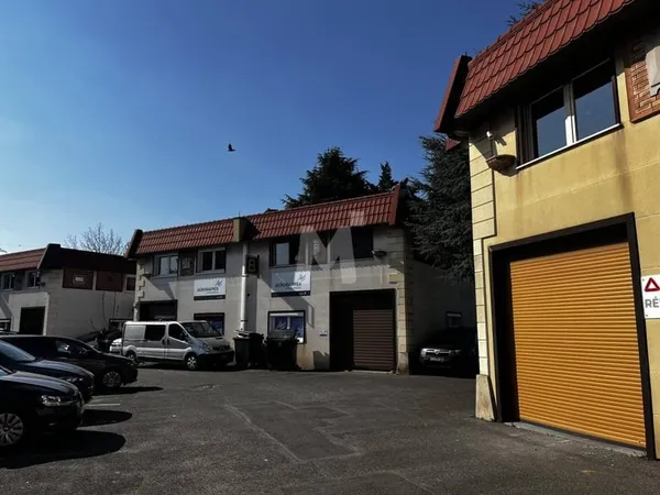Local d'activité 1368 m²