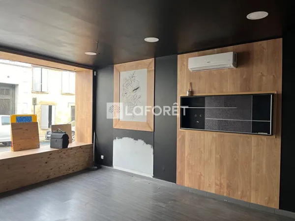 Local commercial 3 pièces 90 m²