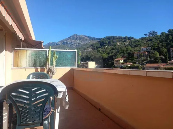 2-3 pièces avec terrasse