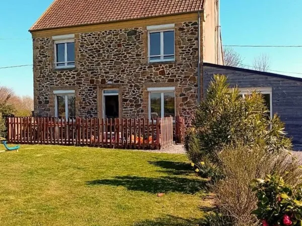 Maison en pierre et bois , 4 chambres - Proche Saint-Lô