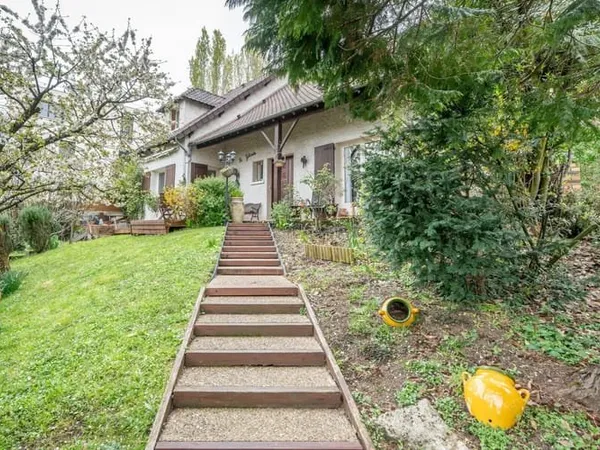 Maison 5 pièces 155 m²