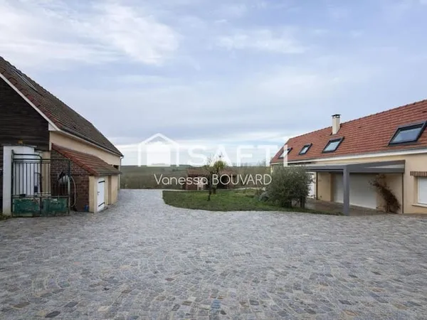 Maison 7 pièces 226 m²
