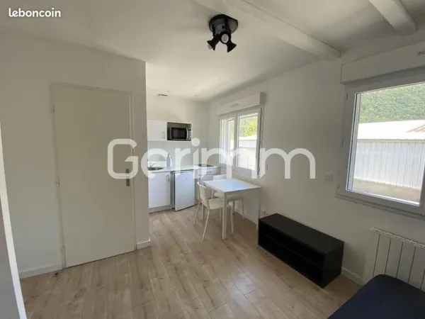 Studio 1 pièce 15 m²