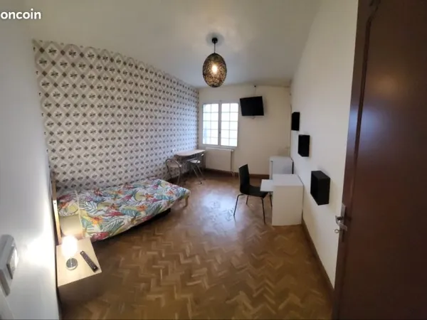 Très belle chambre meublée en colocation