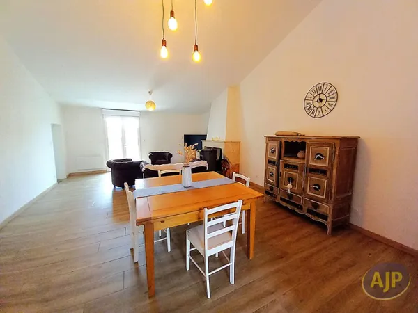 Charmante maison en pierre sur Queyrac !