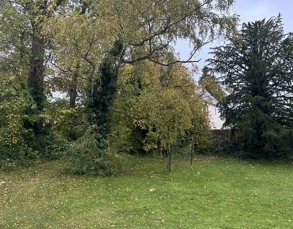 Terrain 900 m²