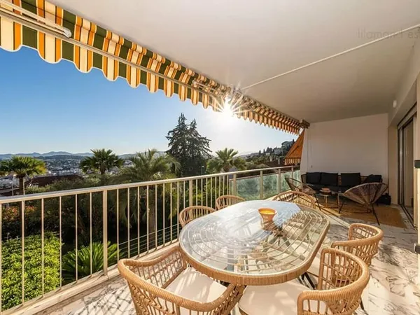 LE CANNET MAIRIE - APPARTEMENT - 3 PIECES - TERRASSE VUE MER