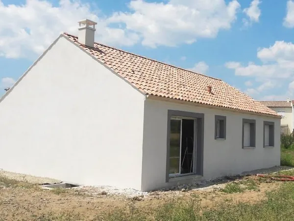 Maison plein pied 3 chambres à Renneville