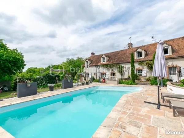 Longère 12 pièces 337 m²