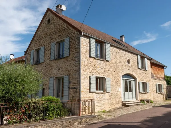 Maison 7 pièces 250 m²