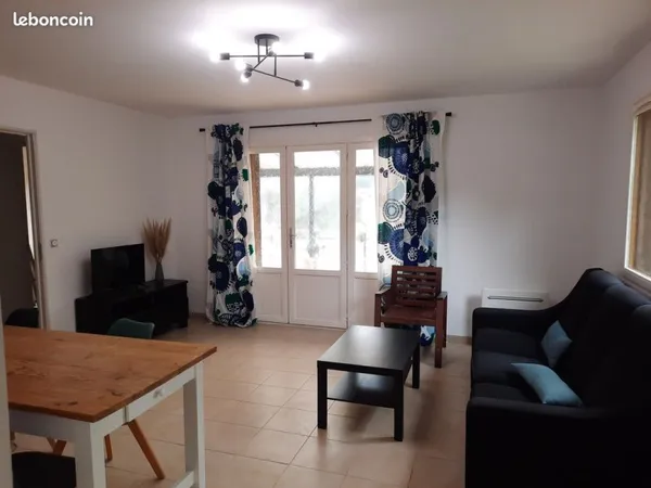 Colocation 3 chb dans maison avec jardin