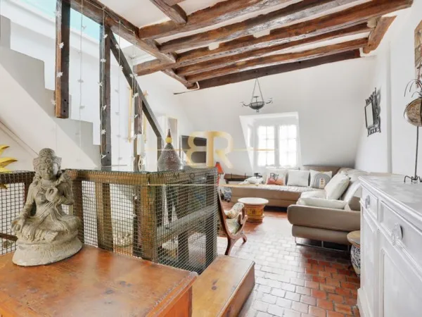 RARE - TRIPLEX DE CHARME COMME UNE MAISON - 75002 MONTORGUEIL