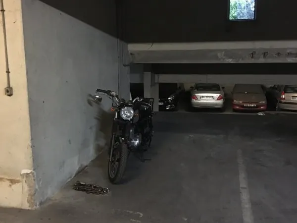 Loue parking moto - Paris 18ème