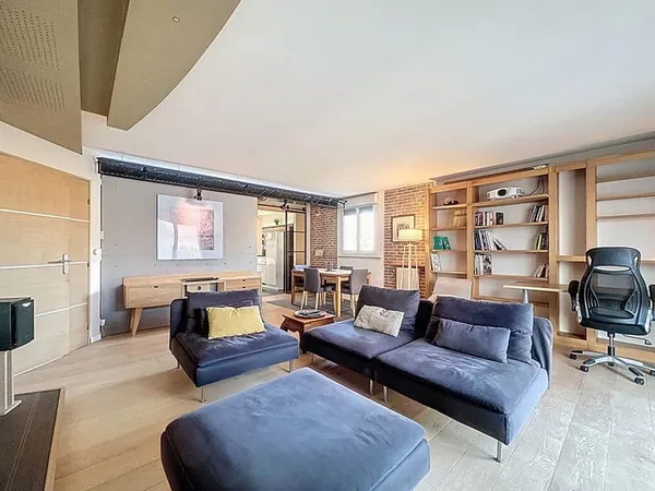 EXCLUSIVITÉ ? Appartement 3 pièces lumineux au 2€ et dernier étage avec deux parkings et cave en sou