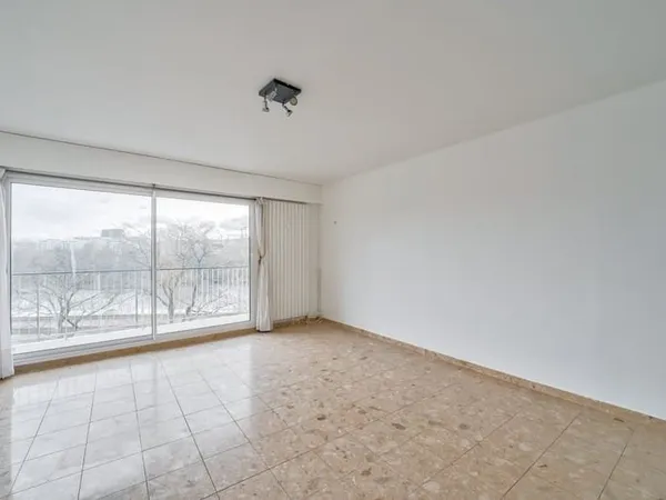 APPARTEMENT LUMINEUX - 3 PIECES - 79 m2