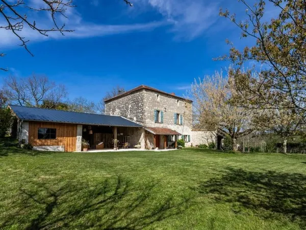 Maison 6 pièces 214 m²