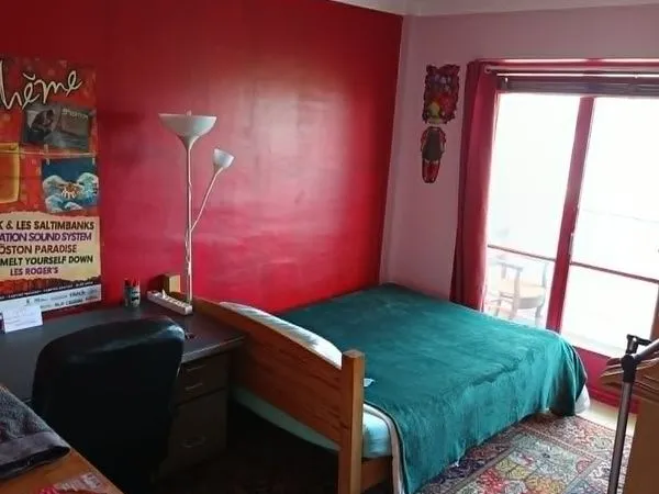 LOCATION AU MOIS : chambre dans T5 à 5 min à pied de la gare Matabiau