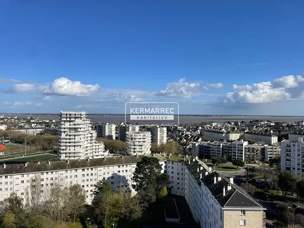 ST NAZAIRE - DERNIER ETAGE 15ème