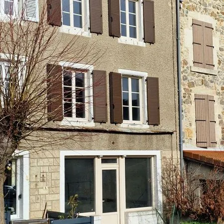 Maison 3 pièces 140 m²