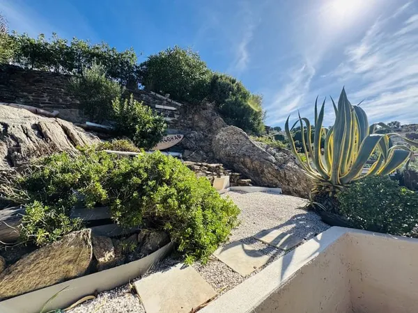 Bormes les Mimosas-Propriété avec 2 maisons dans un domaine privé et sécurisé