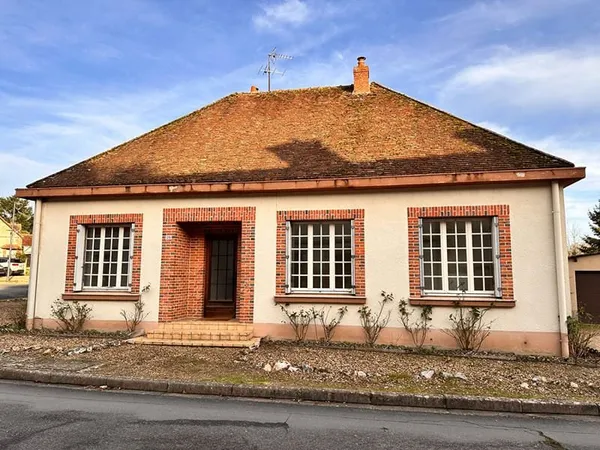 Maison de plain-pied 126 m² 4 chambres Centre bourg Terrain 758 m²