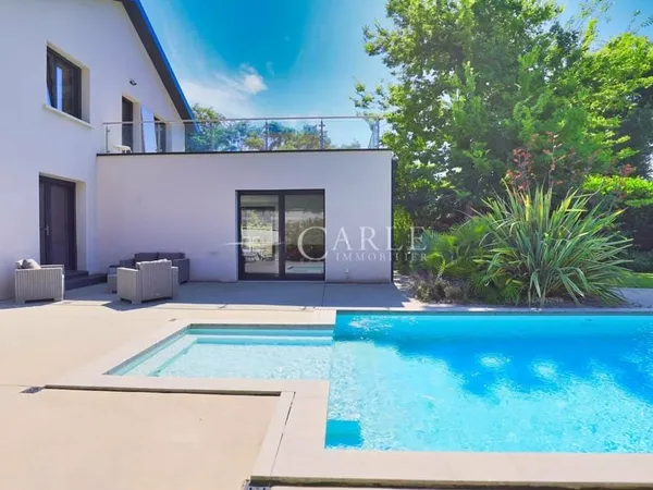 GENAS - Proximité Château de Veynes : villa de 192 m²