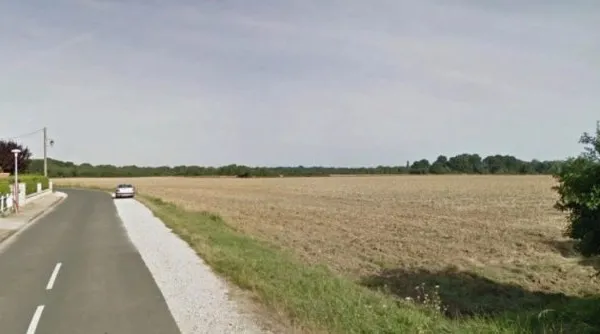 Terrain 843 m²