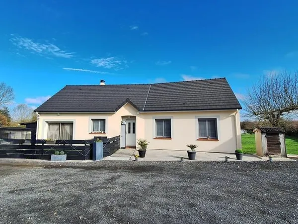 Pavillon de plain-pied avec piscine