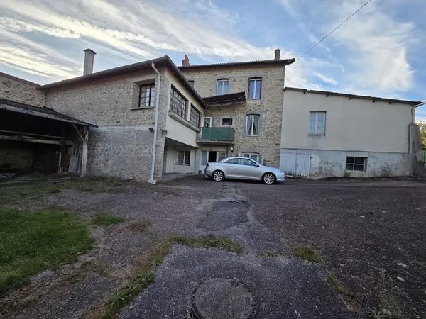 Maison 6 pièces 300 m²