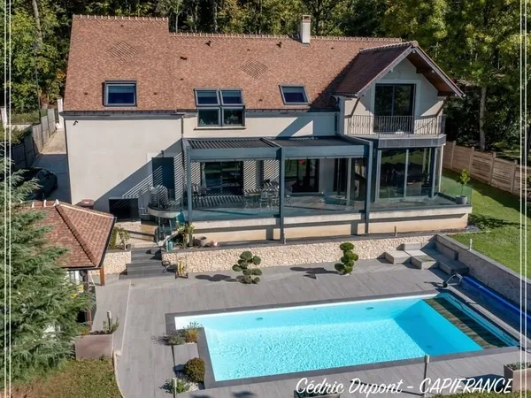 Maison à vendre 8 pièces 285m2 + garage + cave + terrasse + piscine - MONTGE EN GOELE (77)