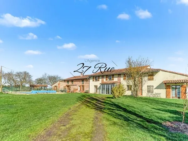 Propriété d'exception à Cintegabelle - 520 m² habitables