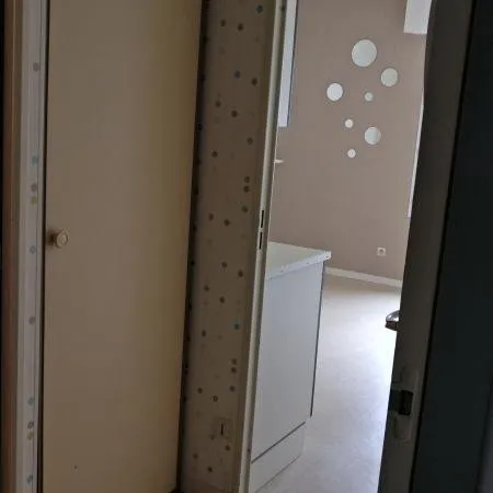 Appartement T1 NANTES Bon Port - 18.7 m2 425 Euros