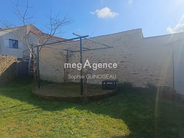 Cholet, Sacré-coeur, 162m2, 3 logements indépendants