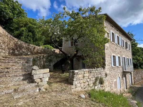 Maison 8 pièces 167 m²