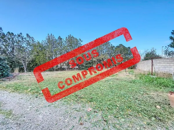 Terrain constructible à Saturargues 324m²