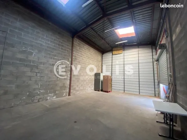 Local d'activité 61 m²