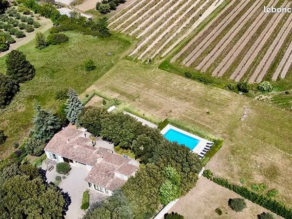 Propriété 7 pièces 170 m²