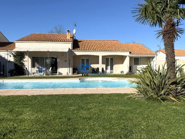 EXCLUSIVITE MAISON AVEC PISCINE 3 CHAMBRES 2 GARAGES